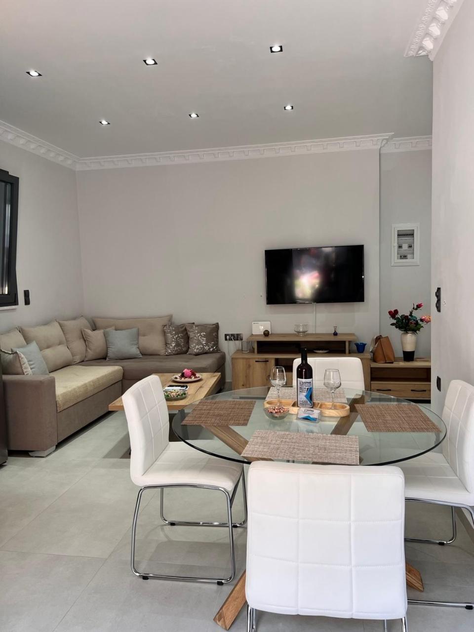 Kontis' Furnished Apartment Loutráki Exterior photo